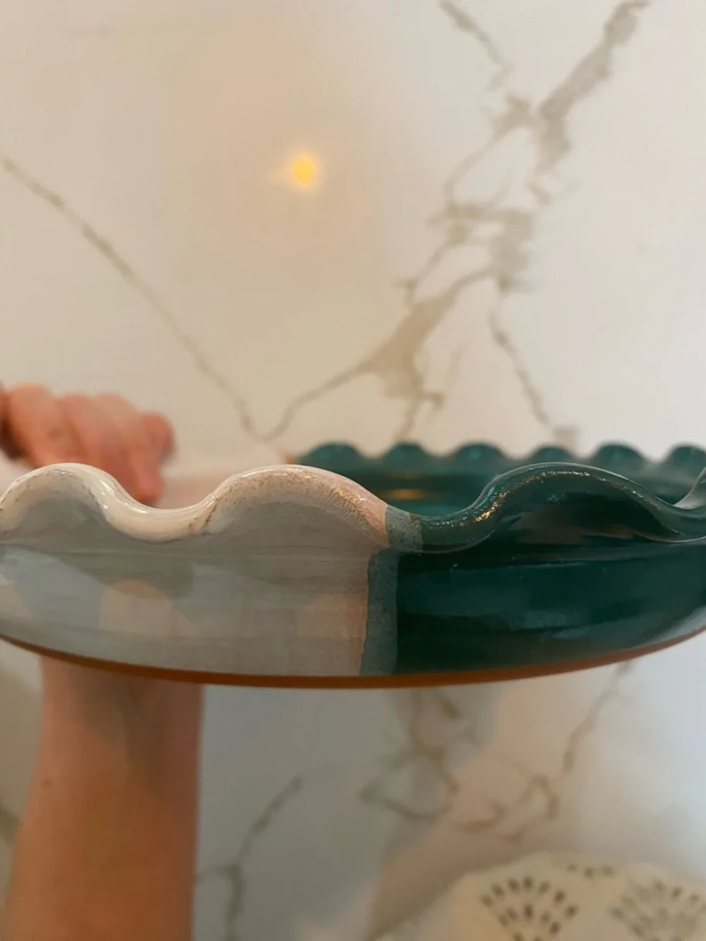 Ozark Pottery Hand-Painted Decorative Split-Color Pie Dish green, white, red